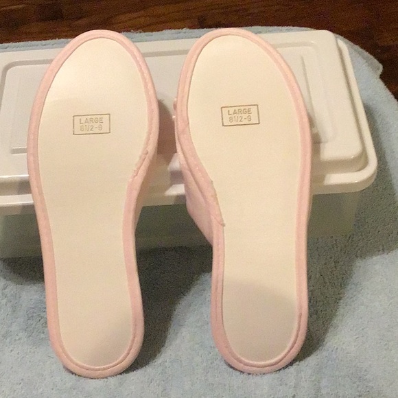 Light pink slippers. - Picture 2 of 2